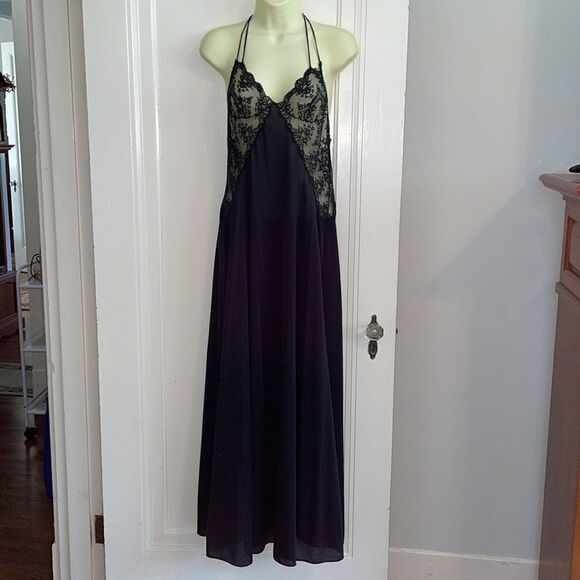 Vtg 70s Formfit Rogers black lace nightgown & robe - Picture 5 of 12